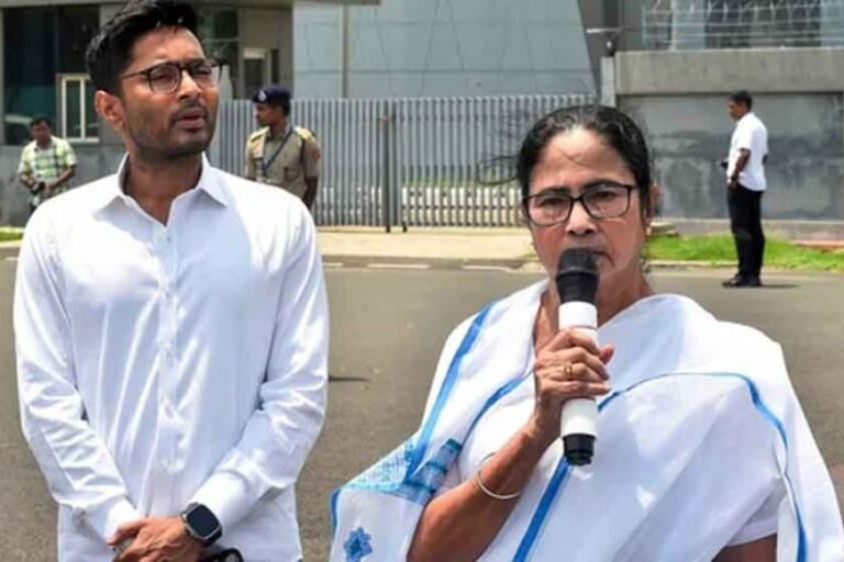 TMC सांसद अभिषेक बनर्जी की बेटी को दुष्कर्म की धमकी, पश्चिम बंगाल के बाल आयोग ने लिया संज्ञान