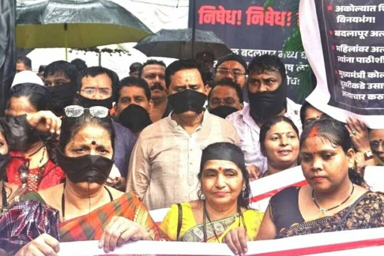 महाराष्ट्र के बदलापुर में हुई घटना को लेकर राज्य सरकार पीड़िताओं के परिजनों को आर्थिक सहायता देगी