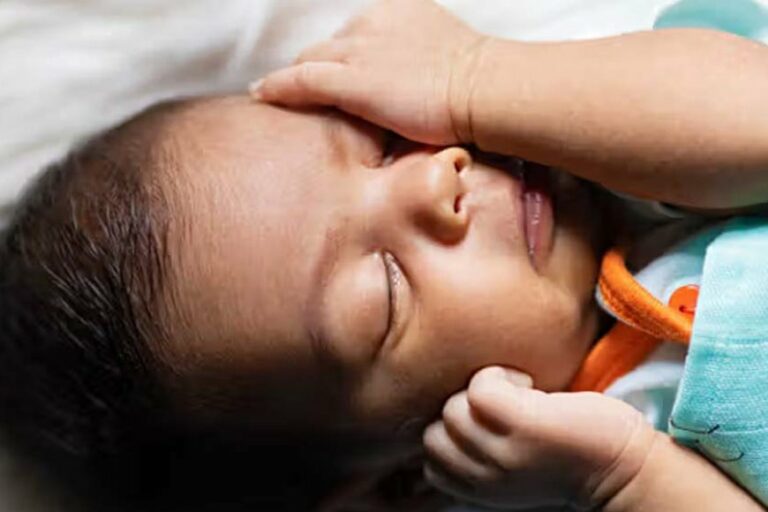 1 लाख रुपये में मां&बाप ने ही बेच दिया 5 दिन का बच्चा, कैसे पकड़े गए 6 लोग