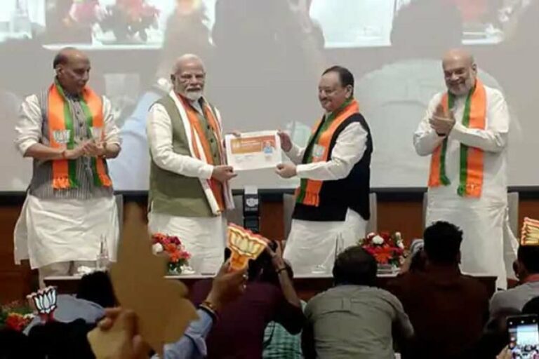 भाजपा सदस्यता अभियान शुरू, पहली सदस्यता मोदी ने ली
