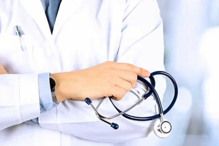 NMC को वापस लेना पड़ा MBBS में लेसबियन और अप्राकृतिक यौन अपराध का पाठ
