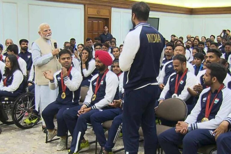 प्रधानमंत्री नरेंद्र मोदी ने अपने आवास पर पेरिस पैरालंपिक में हिस्सा लेने वाले एथलीटों से मुलाकात कर दी बधाई