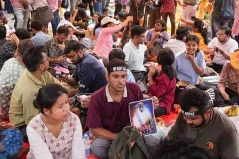 मुख्यमंत्री ममता बनर्जी ने डॉक्टरों ने बैठक की जो लाइव टेलिकास्ट करने की मांग की थी उसे ठुकरा दिया, 15 सदस्यीय डेलिगेशन