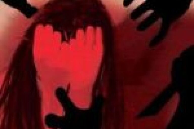 पैसे देने के बहाने बुलाया और फिर नशीला जूस दिया, फिर 3 लोगों ने लड़की से साथ किया गैंगरेप, मामला दर्ज