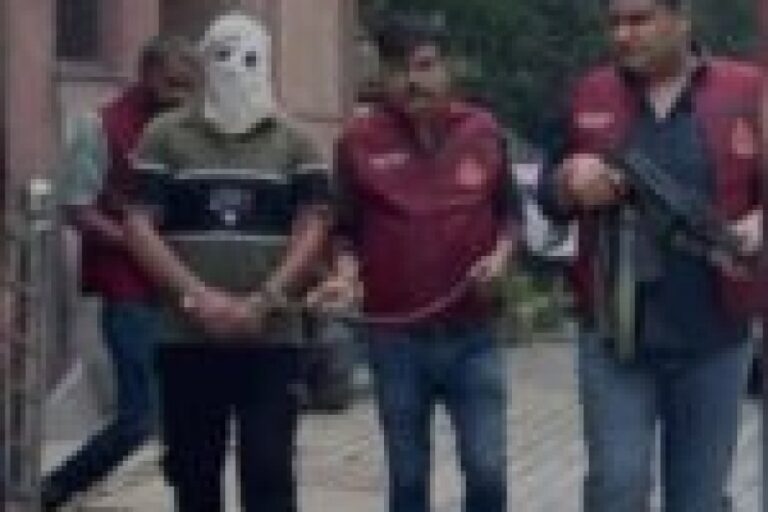 दिल्ली पुलिस की क्राइम ब्रांच ने जीटीबी अस्पताल में हुई हत्या के मामले में मुख्य आरोपी फहीम उर्फ बादशाह गिरफ्तार