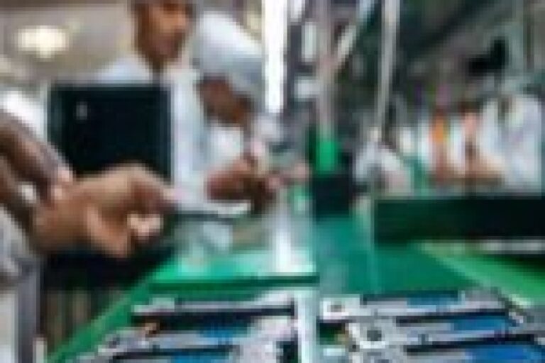पीएलआई से मोबाइल सेक्टर को काफी फायदा हुआ, निर्यात 1.2 लाख करोड़ रुपये के पार: सरकार