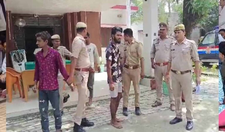 महाराजगंज में एक महिला की लाश उसके पड़ोसी के घर के बेड से बरामद हुई, मचा हड़कंप