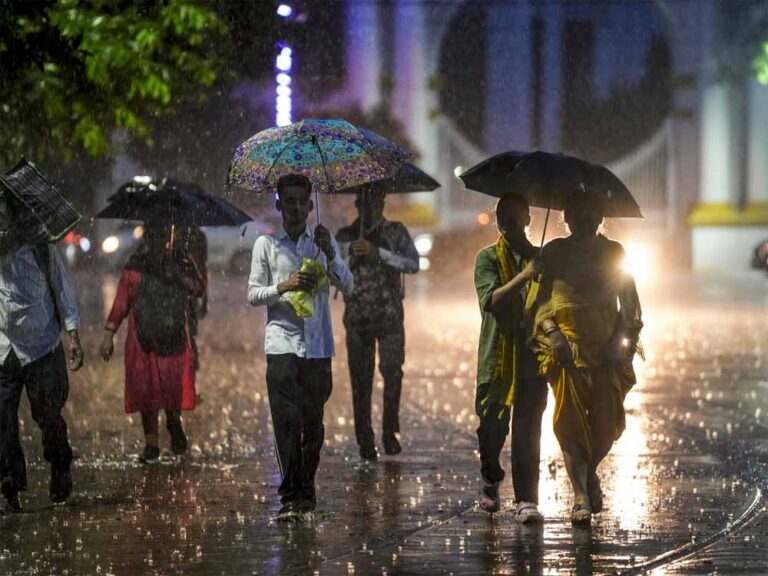 देश में पश्चिमी विक्षोभ की आहट, बर्फबारी और बारिश से बदला मौसम, गिरेगा तापमान