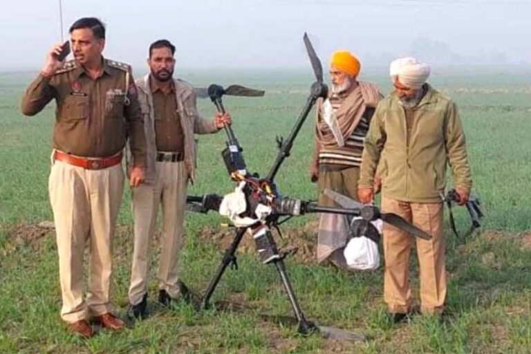 फिरोजपुर में पाक ड्रोन से हेरोइन और पिस्तौल भेजने की कोशिशें नाकाम, बीएसएफ ने 24 घंटे में 2 को किया ढेर