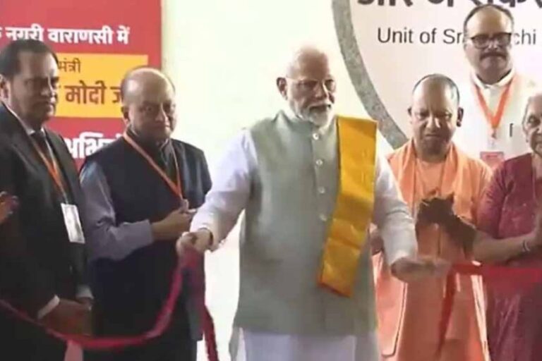 PM मोदी अपने संसदीय क्षेत्र वाराणसी के दौरे पर वाराणसी पहुंचे, शंकरा आई हॉस्पिटल का किया उद्घाटन
