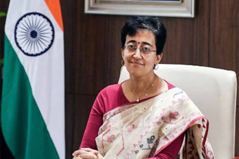 CM आतिशी का दावा& दिल्ली में हवा की स्थिति लगातार बिगड़ती जा रही है,  BJP की गंदी राजनीति से बढ़ रहा प्रदूषण