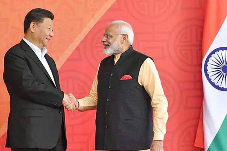 जिनपिंग के साथ वार्ता के बाद PM मोदी बोले& सम्मान और संवेदनशीलता दोनों देशों के द्विपक्षीय संबंधों का मार्गदर्शन करेंगे