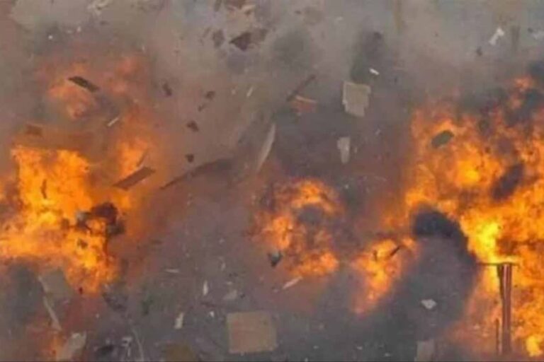 हावड़ा में चार घरों में जोरदार धमाका, पटाखे बनाने के लिए रखा था बारूद, टूटे खिड़कियां&दरवाजे