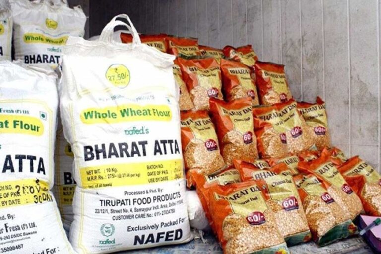 सरकार ने फिर से सस्ते चावल और आटे की बिक्री शुरू कर दी