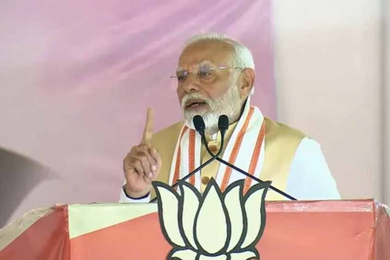 कांग्रेस और उसके साथी आदिवासियों को ऊंचाई पर नहीं देख सकते: प्रधानमंत्री नरेंद्र मोदी