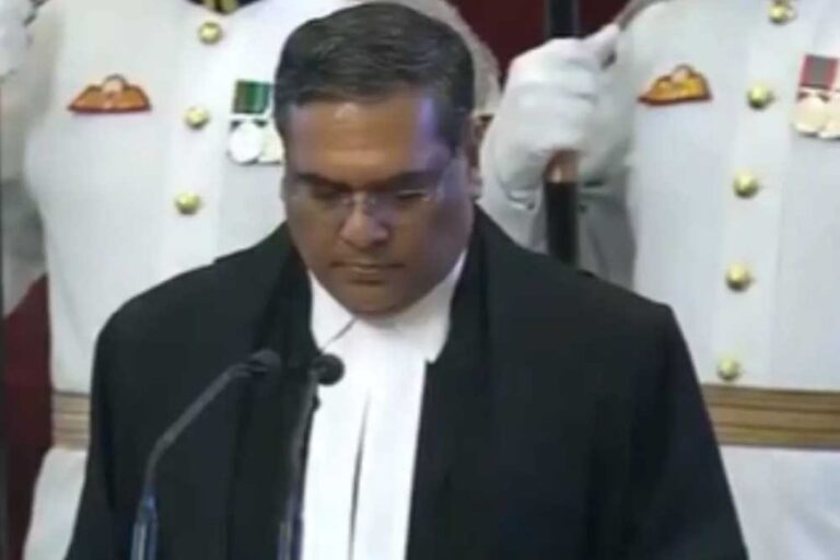 जस्टिस संजीव खन्ना बने 51वें चीफ जस्टिस, राष्ट्रपति मुर्मू ने दिलाई पद की शपथ