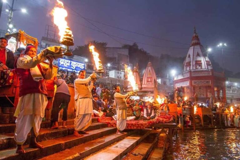 राज्यपाल गुरमीत सिंह पहुंचे हरिद्वार , हरकी पैड़ी पर की पूजा&अर्चना, गंगा आरती में हुए शामिल